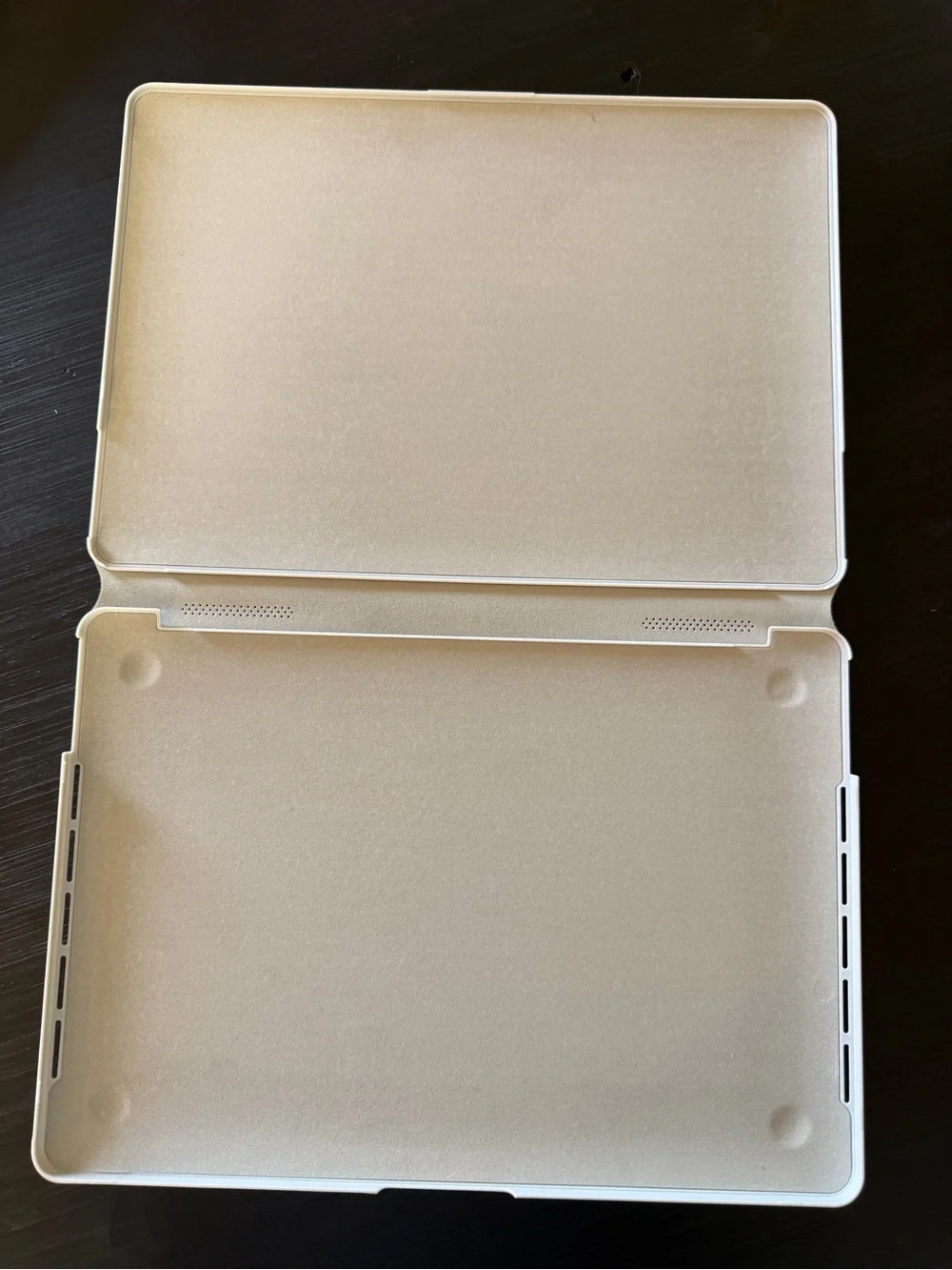 Incase 13” Laptop Snap Jacket Case in Silver